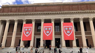 Juez ordena liberar a científica rusa de Harvard sospechosa por contrabando de embriones