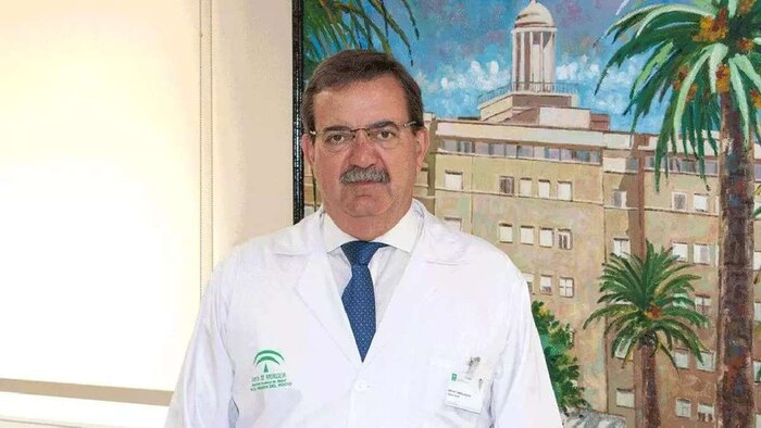 Junta de Andalucía remueve a Manuel Molina tras errores en cribado de cáncer de mama en Sevilla