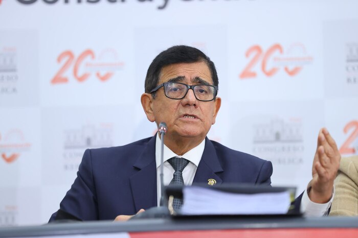 Jurado Electoral Especial de Lima archiva proceso de exclusión contra José Williams tras demostrar que no tiene sentencias