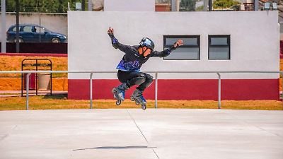 Juventud mexiquense impulsa su creatividad y deporte en nuevos skateparks en el Estado de México