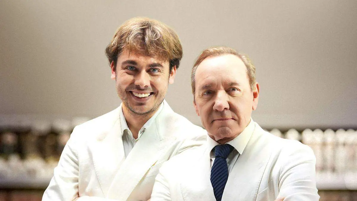 ¿Kevin Spacey de regreso en la TV? Descubre su inesperada apuesta en la comedia de bajo presupuesto