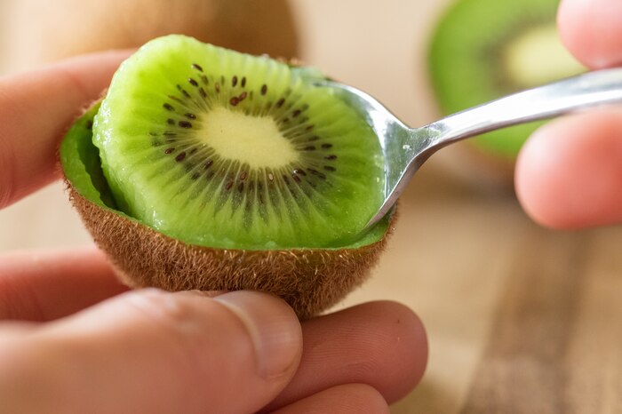 Kiwi: la fruta exótica que fortalece tu sistema inmunológico y mejora tu digestión