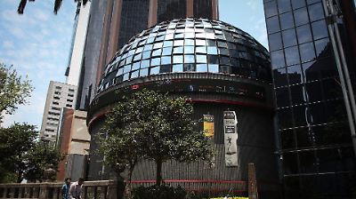 La Bolsa mexicana gana 0.44% mientras que Wall Street cierra en rojo