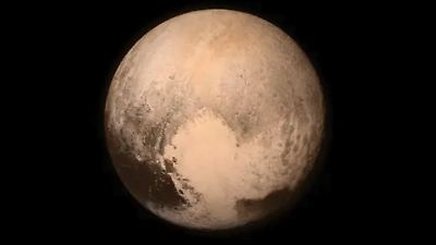 La NASA revela la formación de las enigmáticas 'cuchillas' en Plutón tras una década de misterio