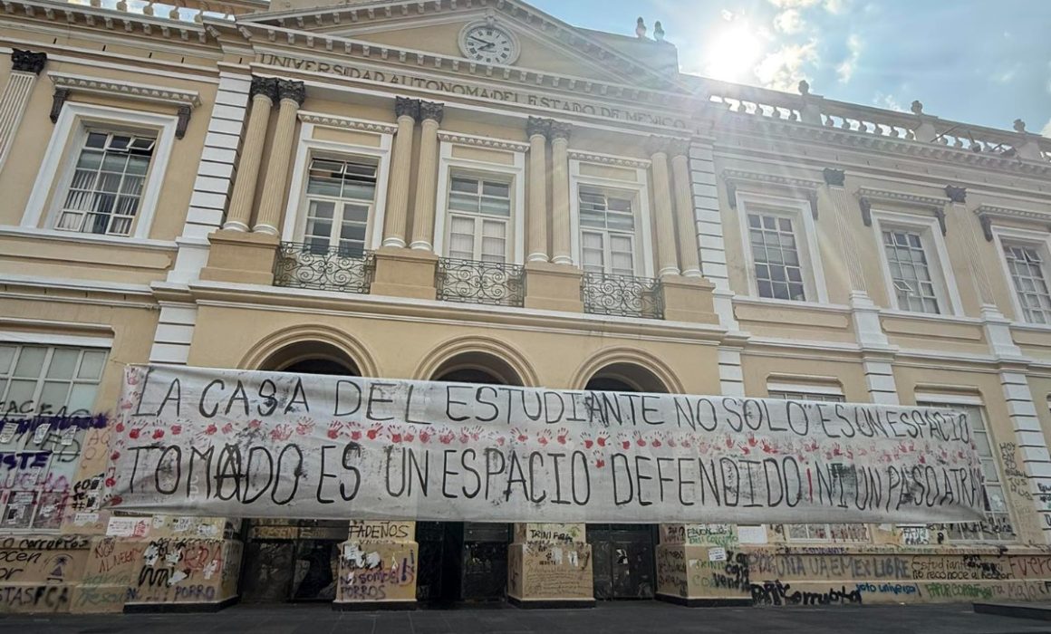 ¡La historia tiene un final inesperado! Devuelven a las autoridades de la UAEMex un edificio símbolo de lucha estudiantil