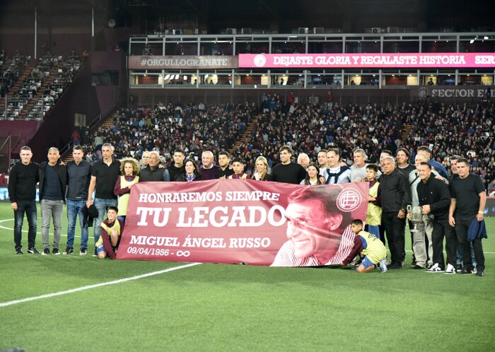 Lanús rinde emotivo homenaje a Miguel Ángel Russo: un legado que trasciende el fútbol