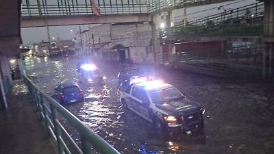 Lluvia intensa provoca encharcamientos y retrasos en vías principales del Valle de México