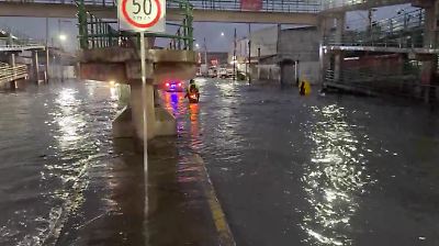 Lluvia ocasiona leves anegaciones en municipios del Valle de México y afecta movilidad