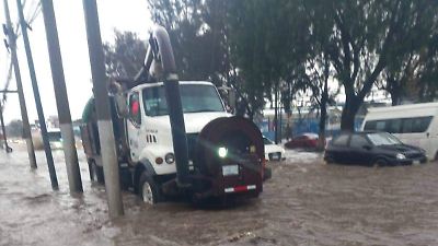 Lluvias intensas provocan encharcamientos en Tultitlán y Ecatepec en el Valle de México