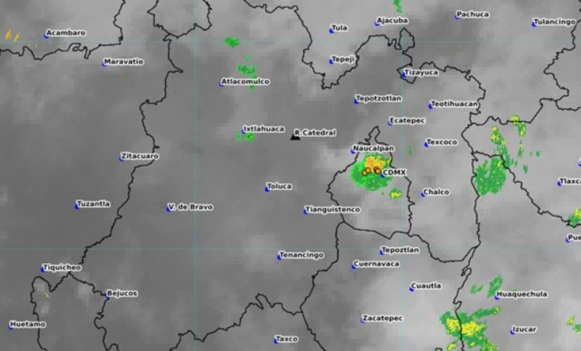 Lluvias y condiciones adversas marcan el regreso a clases en el Estado de México