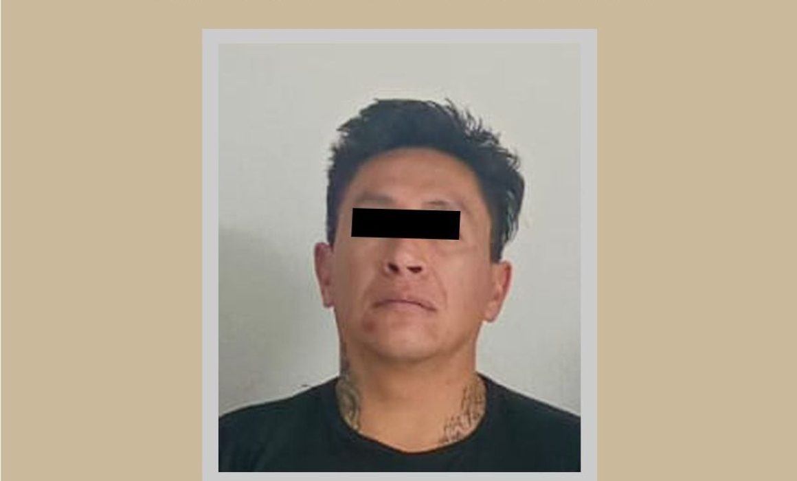 ¡Lo que encontraron en Naucalpan te dejará sin palabras! Conductor detenido con droga y vínculos peligrosos