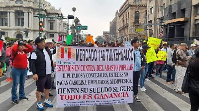 Locales y comerciantes de la CDMX bajo megabloqueo: protestas en 14 alcaldías contra la competencia política en abastos