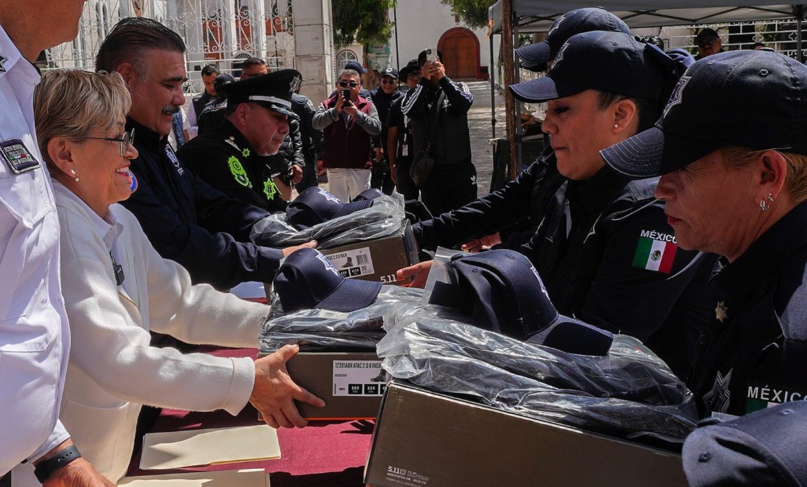 Los Reyes La Paz celebra y reconoce la valentía de policías, bomberos y protección civil