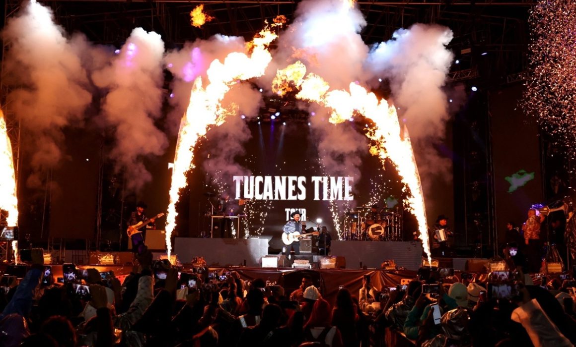 Los Tucanes de Tijuana encienden la Feria del Alfeñique de Toluca ante miles de asistentes