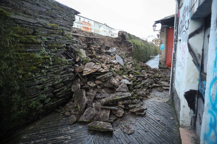 Lugo reporta el derrumbe de parte de su Muralla debido a intensas lluvias