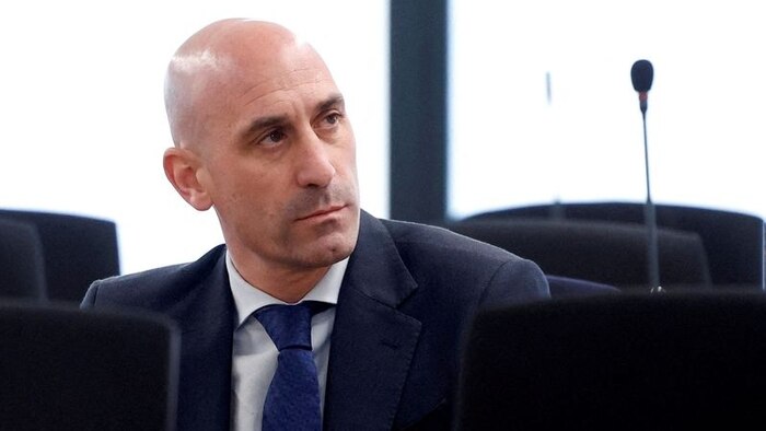 Luis Rubiales regresa a las redes sociales y anuncia su libro para dar su versión de los hechos