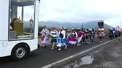 Más de 3 mil peregrinas de Querétaro avanzan hacia la Basílica de Guadalupe en su tradicional recorrido