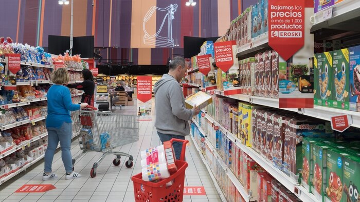 Más del 60% de los españoles recurre a ofertas y recortes para sobrevivir ante incremento de precios