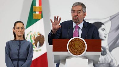 México confirma la detención de 42 connacionales en redadas en Los Ángeles y refuerza protección consular