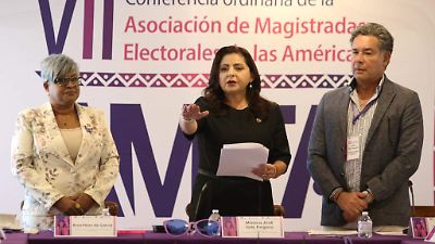Mónica Soto advierte retrocesos democráticos en América y la importancia de proteger derechos de las mujeres