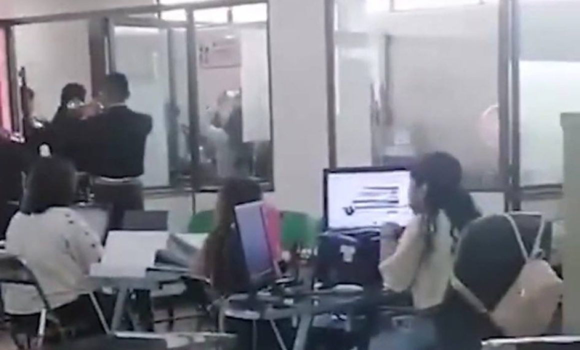 Madres buscadoras enfrentan fiesta con mariachis y nepotismo en el Ayuntamiento de Ecatepec