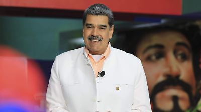 Maduro denuncia plan de grupo terrorista local para atacar embajada de EU en Caracas durante despliegue militar