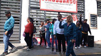 Maestros de Ecatepec clausuran oficinas del SMSEM en Toluca