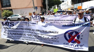 Maestros jubilados exigen justicia por fraude de Grupo CIF en Toluca