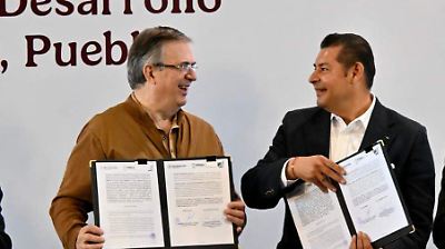 Marcelo Ebrard anuncia más de 2 mil millones de pesos para impulsar un nuevo clúster industrial en Puebla