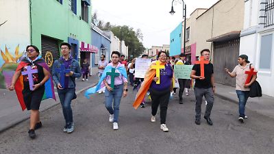 Marchan en Toluca contra los crímenes de odio hacia personas LGBT+