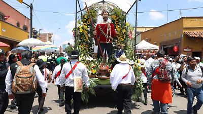 Metepec celebra a San Isidro Labrador con desfile agrícola y pedidos de buena cosecha