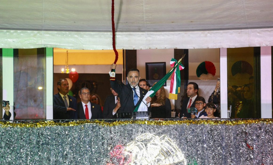 Metepec festeja con alegría cívica el 215 aniversario del inicio de la Independencia