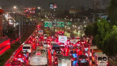 Mexiquenses de la zona oriente enfrentan hasta seis horas de viaje por lluvias e inundaciones