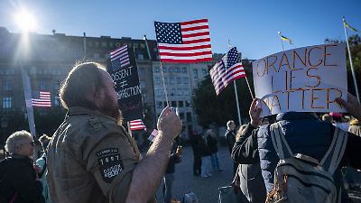 Miles de manifestantes en EE. K.: rechazo masivo a Trump en protestas desde Nueva York hasta San Francisco