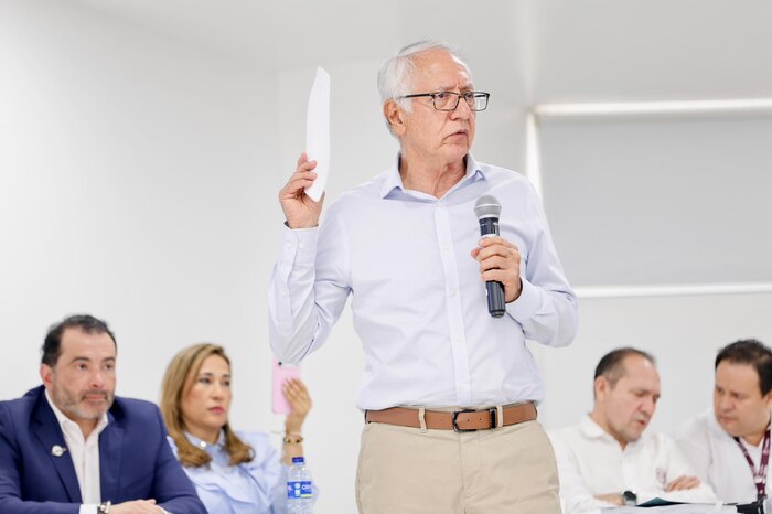 Ministro de Salud de Colombia insta a votar con conciencia en las elecciones del 8 de marzo y advierte sobre prácticas clientelistas