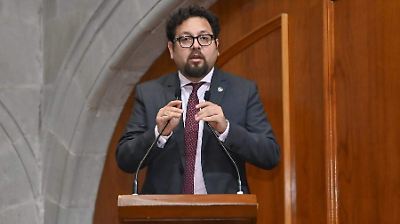 Morena propone que la CFE condone deudas de gobiernos, escuelas y hospitales para liberar recursos y garantizar servicios