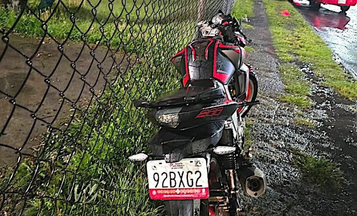 Motociclista muere tras ser impactado por camión de gas en Ecatepec durante lluvias