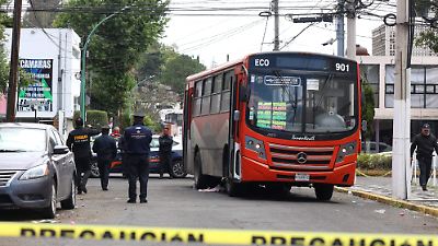 Mujer muere tras ser atropellada por unidad del transporte público en Toluca