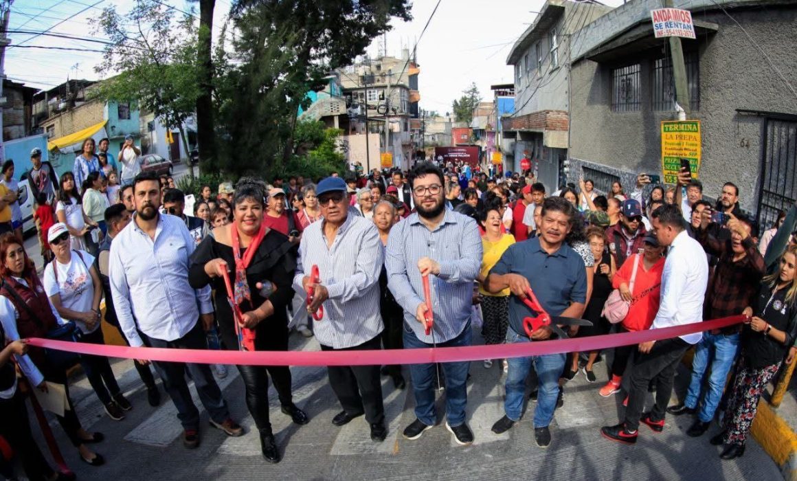 Naucalpan avanza en mejoras viales y de alumbrado en la avenida Minas Palacio para mayor seguridad y calidad de vida