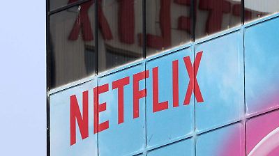 Netflix supera expectativas con aumento del 17% en ingresos y apuesta por innovación y publicidad