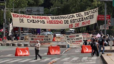 Normalistas de Chiapas bloquean CDMX para exigir justicia por su compañero muerto