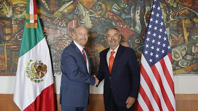 Nuevo embajador de EU realiza visita de cortesía al canciller Juan Ramón de la Fuente