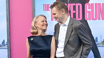 ¿Nuevo romance a la vista? Pamela Anderson y Liam Neeson acaparan la atención en alfombra roja