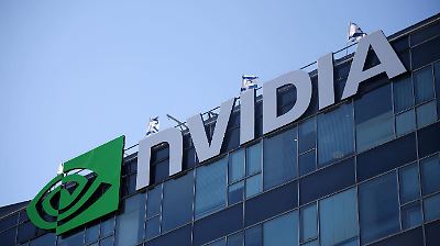 Nvidia rompe barrera de 4 billones de dólares en capitalización, impulsada por el auge de la IA