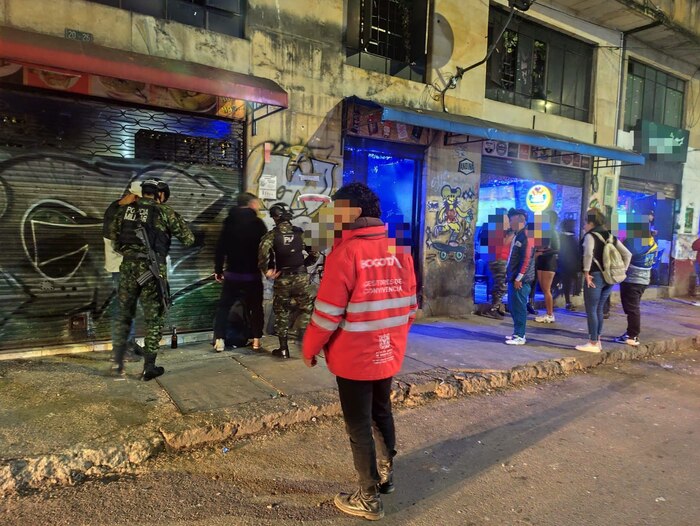 ¡Operativo masivo en Bogotá: recuperan 1200 metros de espacio público y capturan a dos infractores!