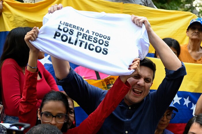 Organización venezolana denuncia contradicciones en proyecto de ley de amnistía para presos políticos