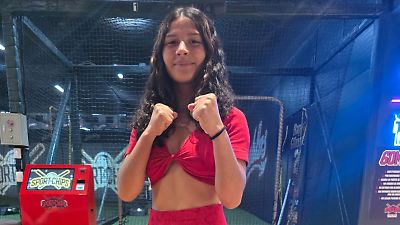 Organizaciones de boxeo cancelan el debut de Romina 'La Bambita', de 12 años, por controversia