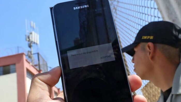 Osiptel bloquea 1.8 millones de líneas móviles para combatir delitos en Perú