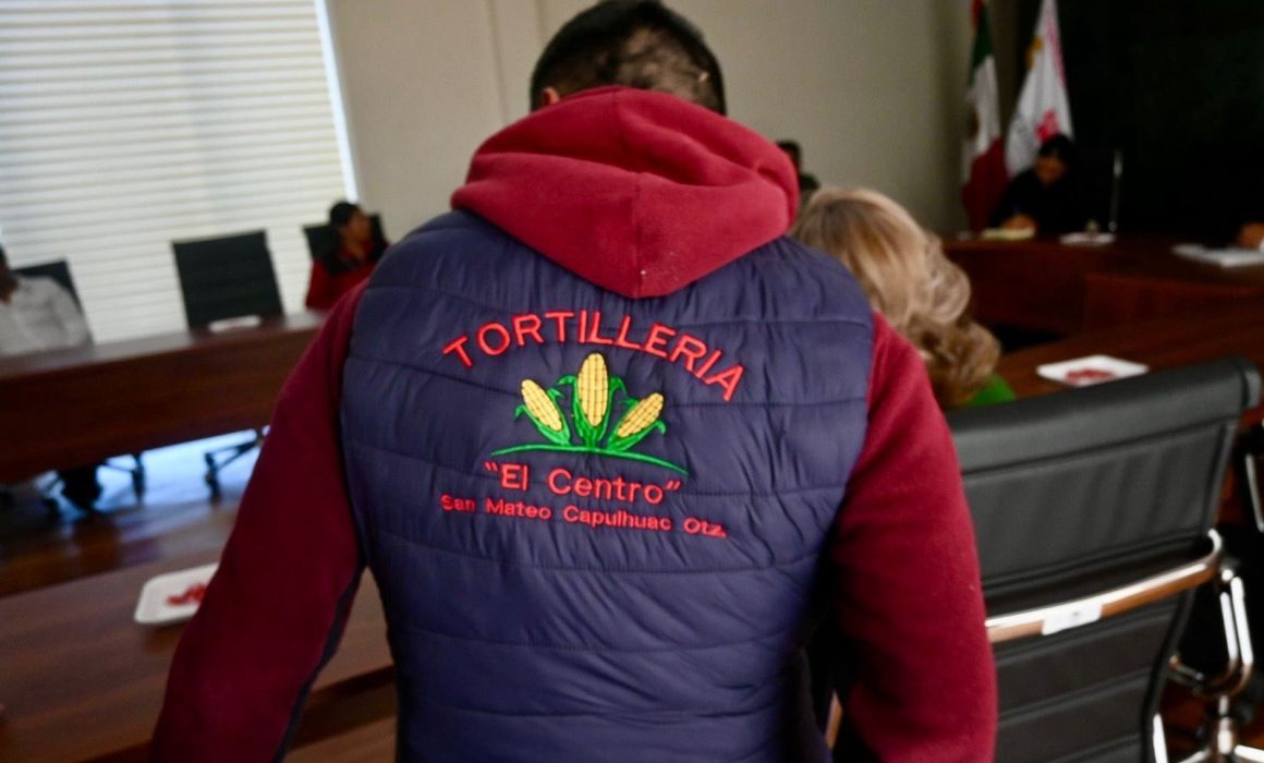 Otzolotepec frena el aumento y anuncia reducción en el precio de la tortilla