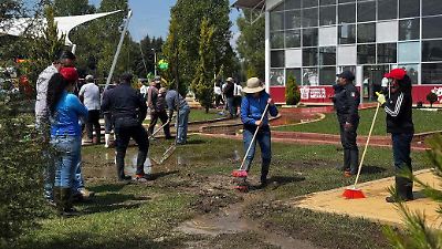 Otzolotepec limpia y fumiga el Complejo Deportivo Las Peñas tras más de una semana de inundaciones